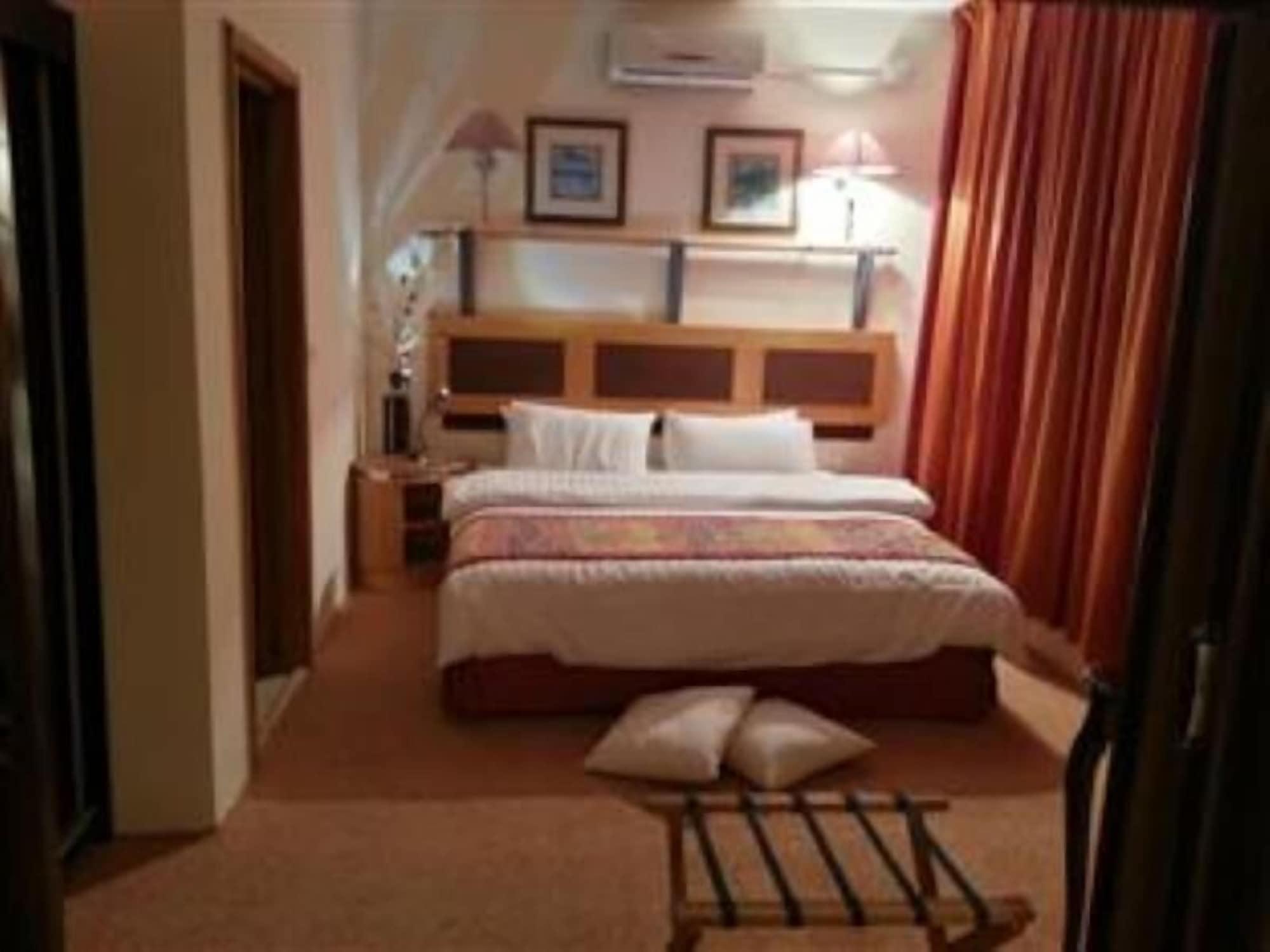 Renad Hotel Амман Экстерьер фото